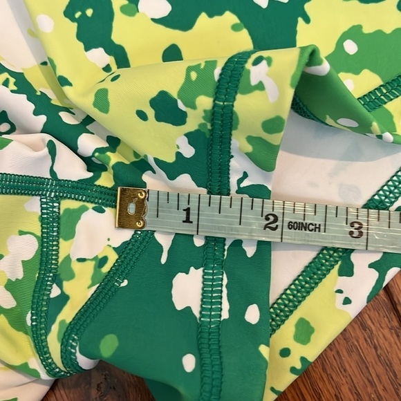 aerie | Green, White & Yellow Graphic Bike Shorts Size Medium Yoga Run Athletic - Picture 6 of 6